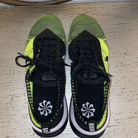 ❤️BRAND NEW WOMEN'S NIKE AIR MAX FLYKNIT RACER - Picture 7 of 9